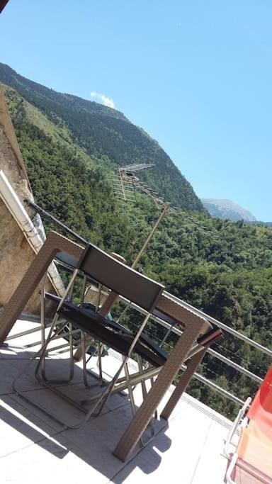 Paisible Maison Dans Les Pyrenees Fontpédrouse Екстериор снимка